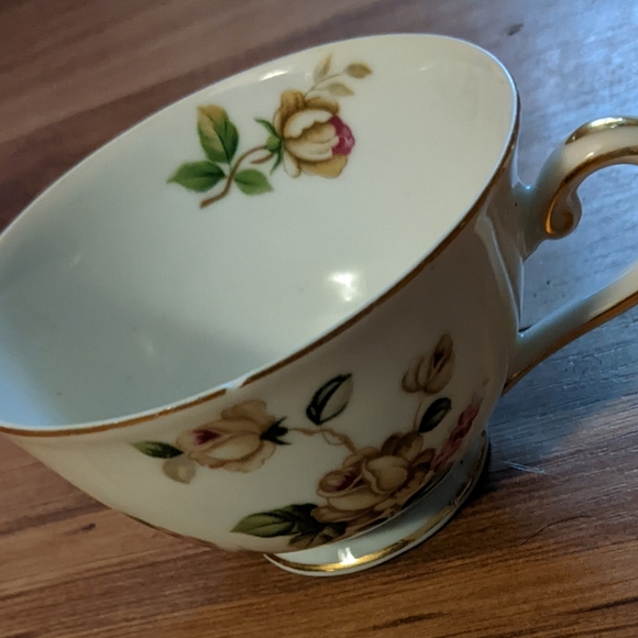 Lynmore Dining Gold Plated Lynmore Golden Rose Fine China